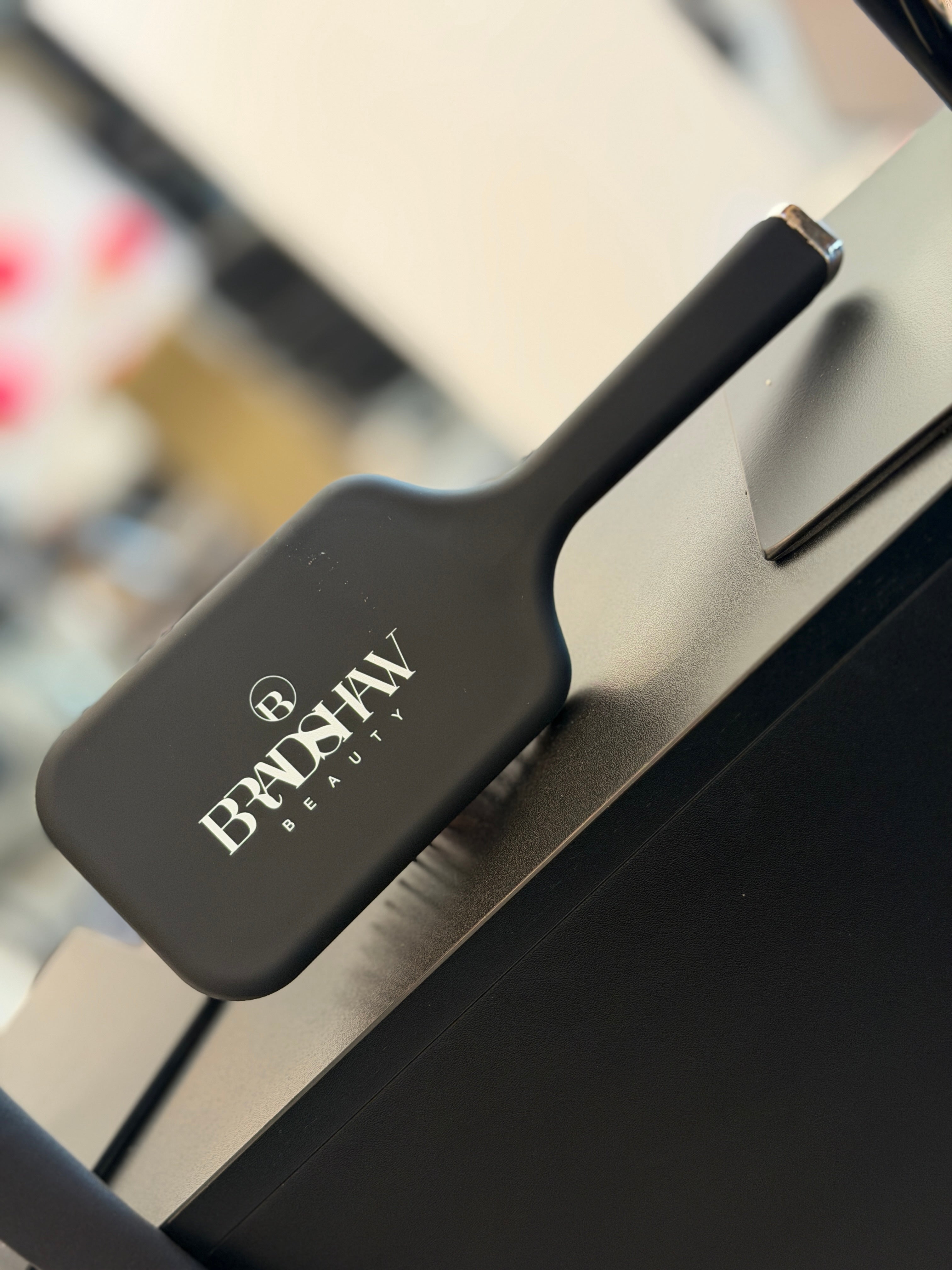 LOOP BRUSH – Bradshaw Beauty